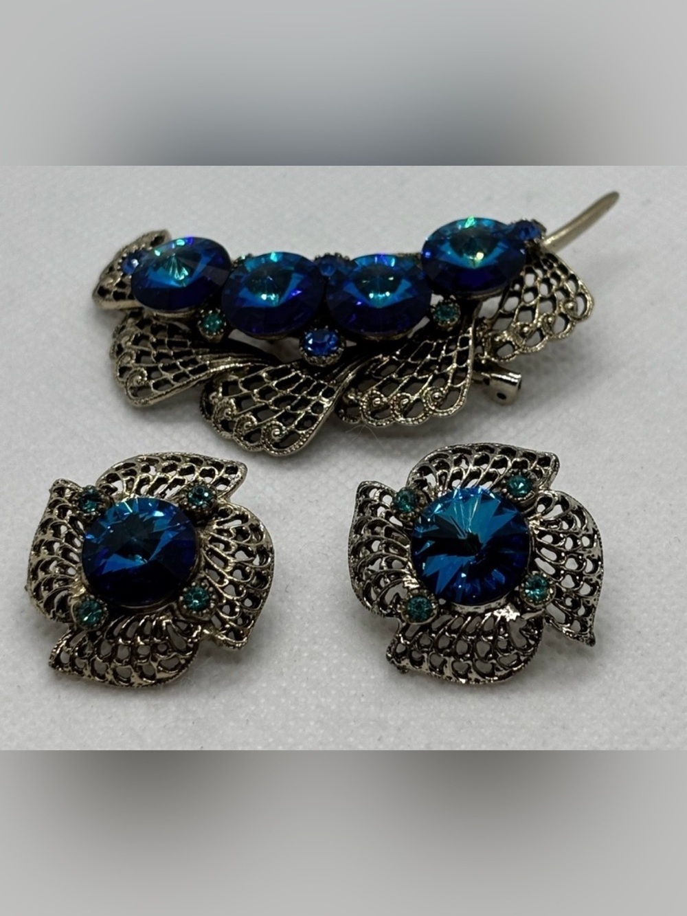 BROOCH/EARRINGS SET